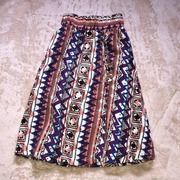Forever 21 Brand Skirt - Picture 2 of 3